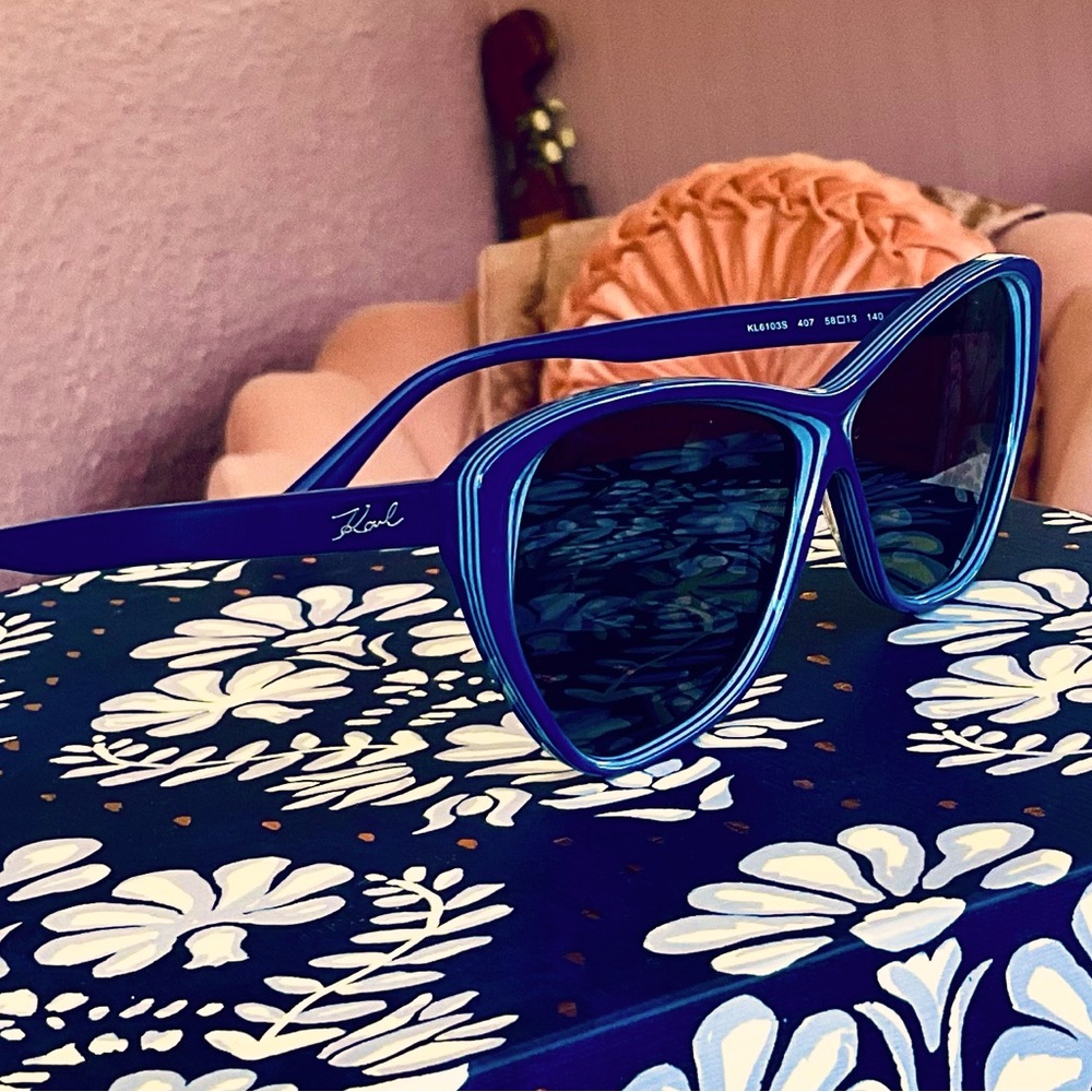 KARL LAGERFELD ROYAL BLUE SUNGLASSES